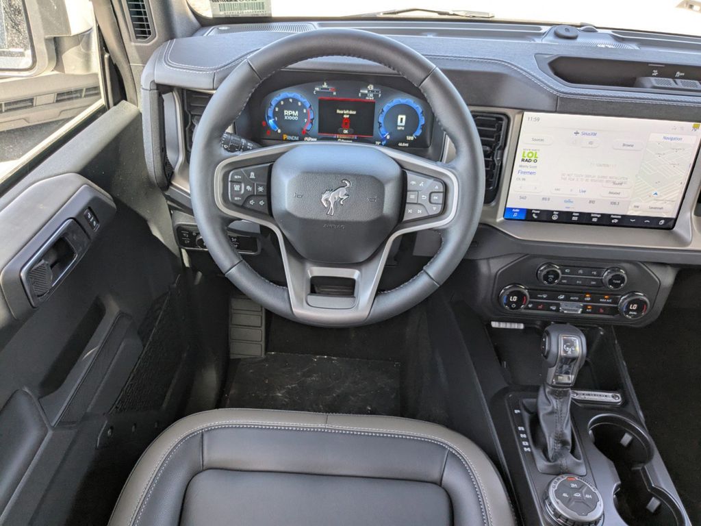 2025 Ford Bronco Outer Banks photo 16