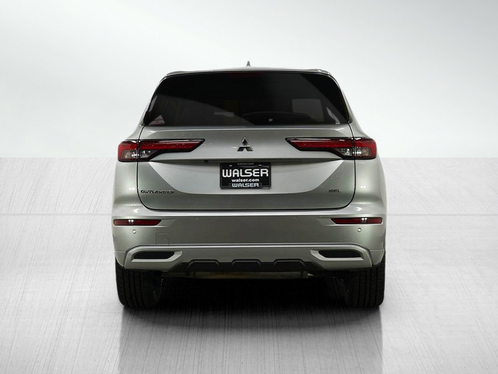 2024 Mitsubishi Outlander SEL photo 3