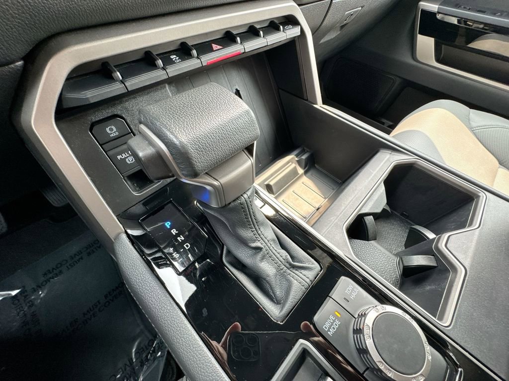 2025 Toyota Tundra Limited photo 15