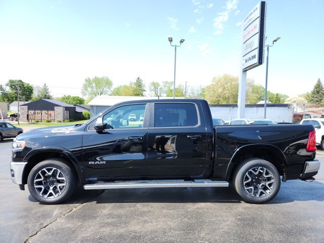 2025 Ram 1500 Laramie photo 4