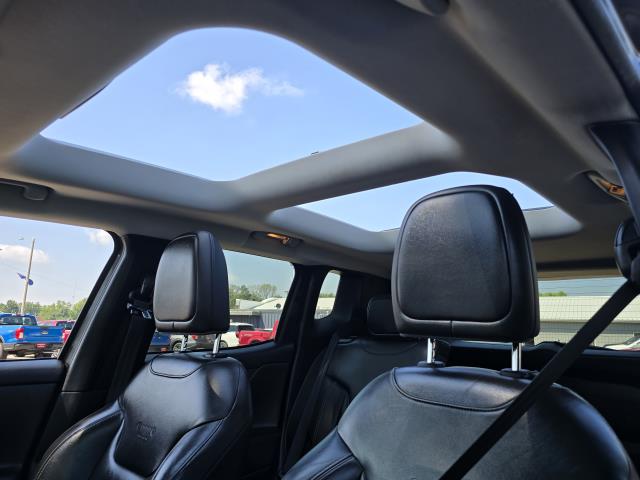 2016 Jeep Renegade Limited photo 26