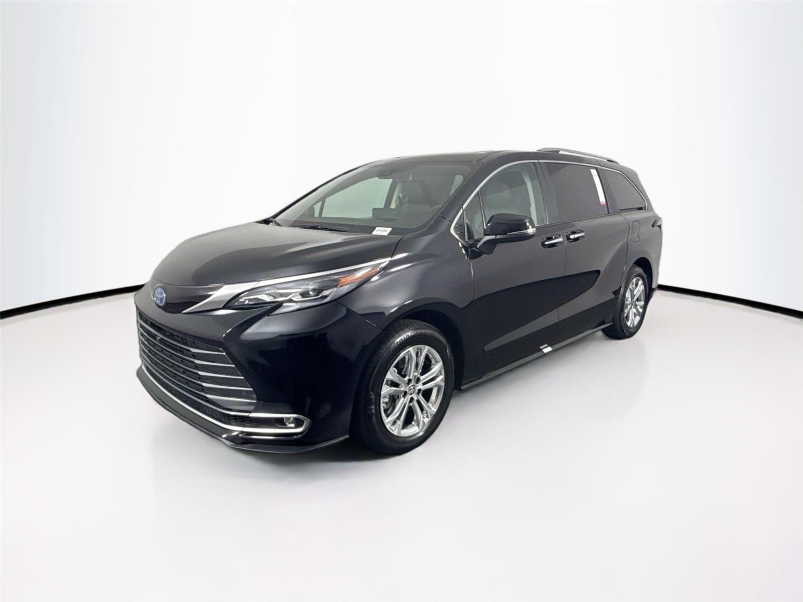 2024 Toyota Sienna Platinum photo 2
