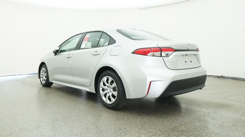 2025 Toyota Corolla LE photo 13