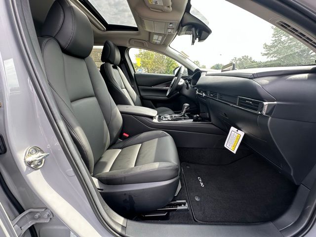 2025 Mazda CX-30 2.5 S Preferred photo 31