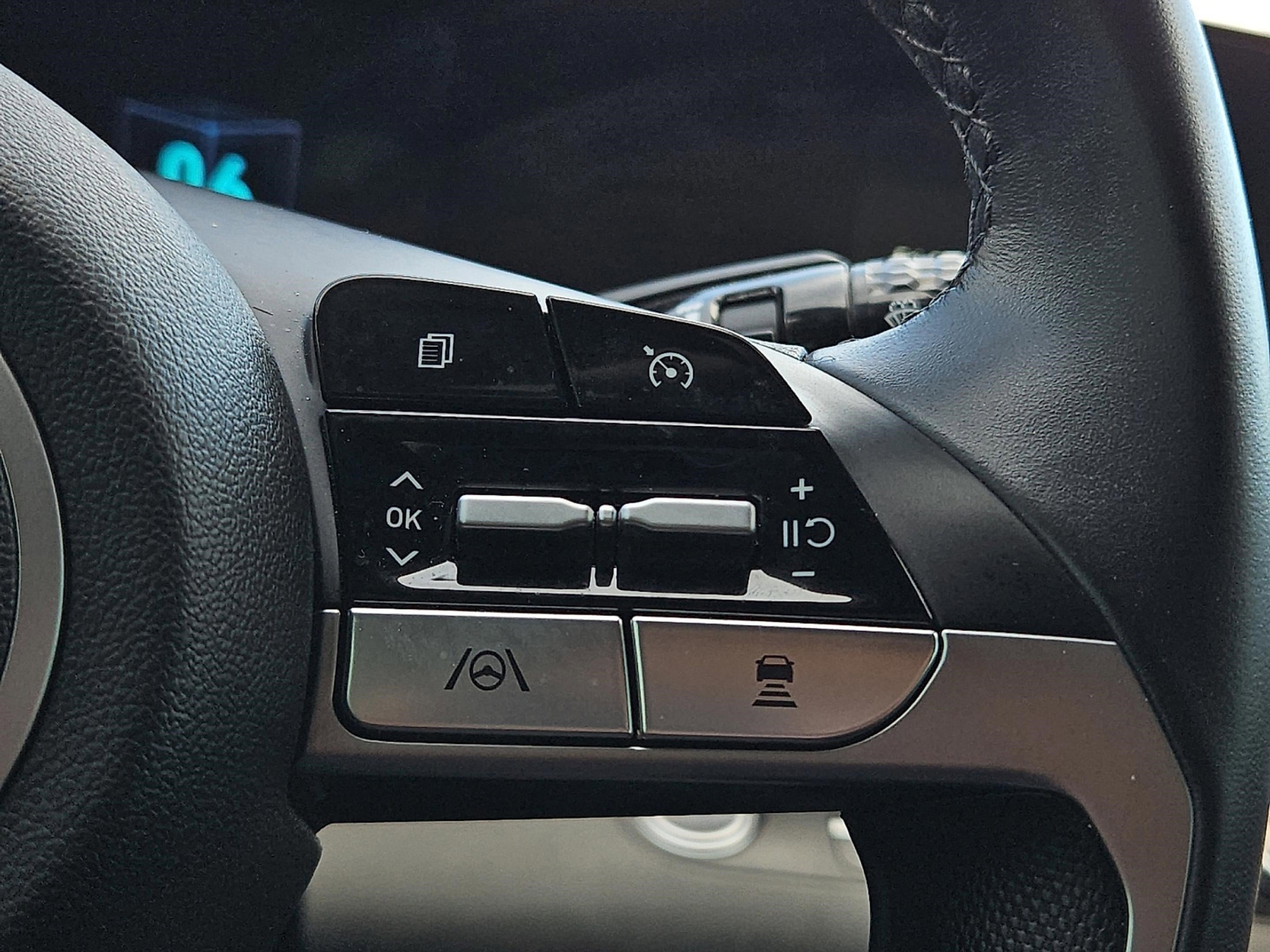 2023 Hyundai Elantra Limited photo 24