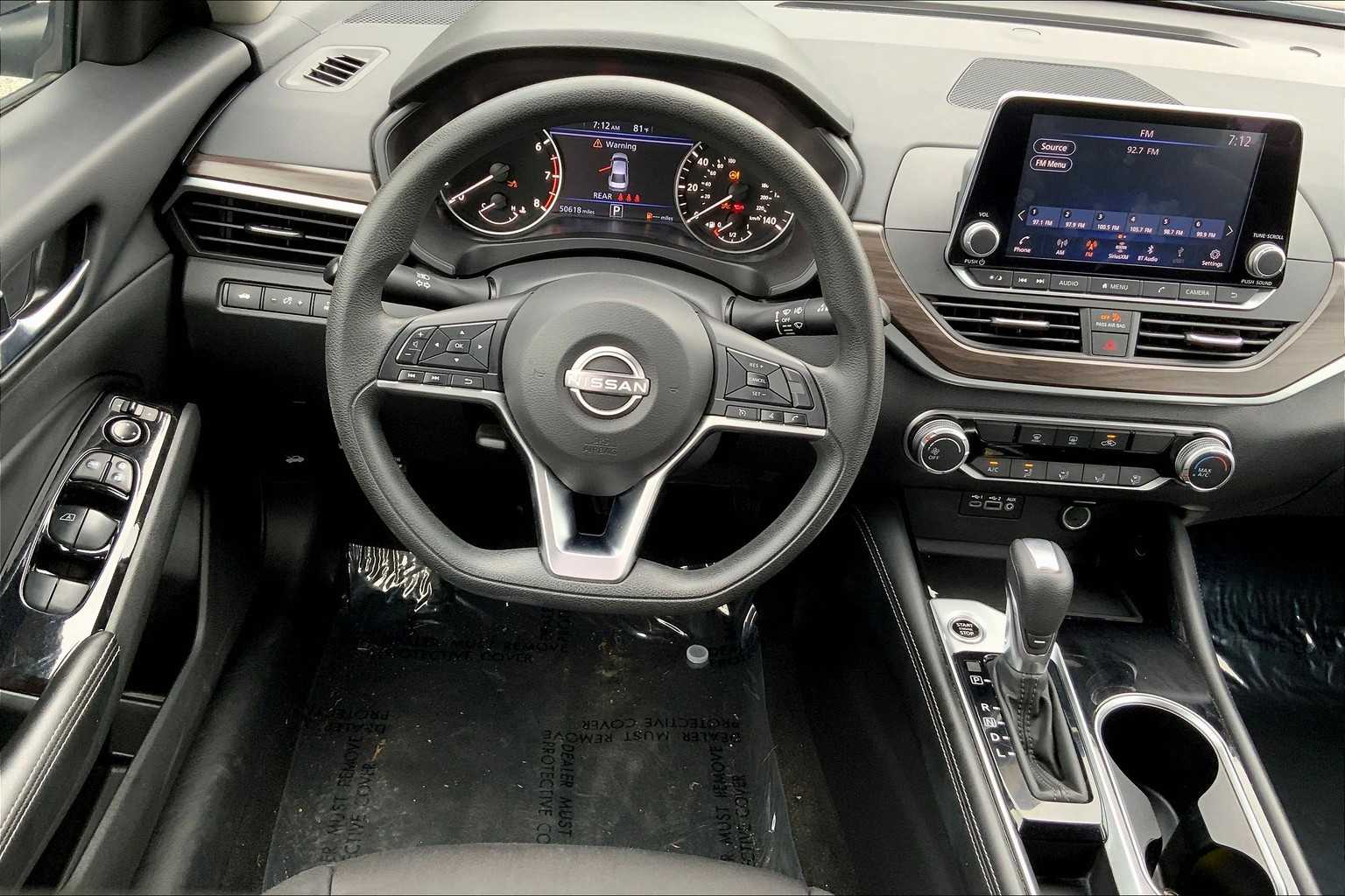 2023 Nissan Altima 2.5 SV photo 4