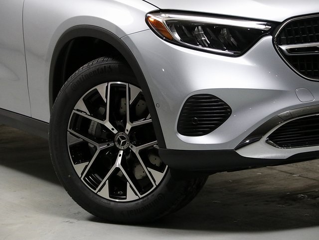 2025 Mercedes Benz GLC 350e 4MATIC photo 2