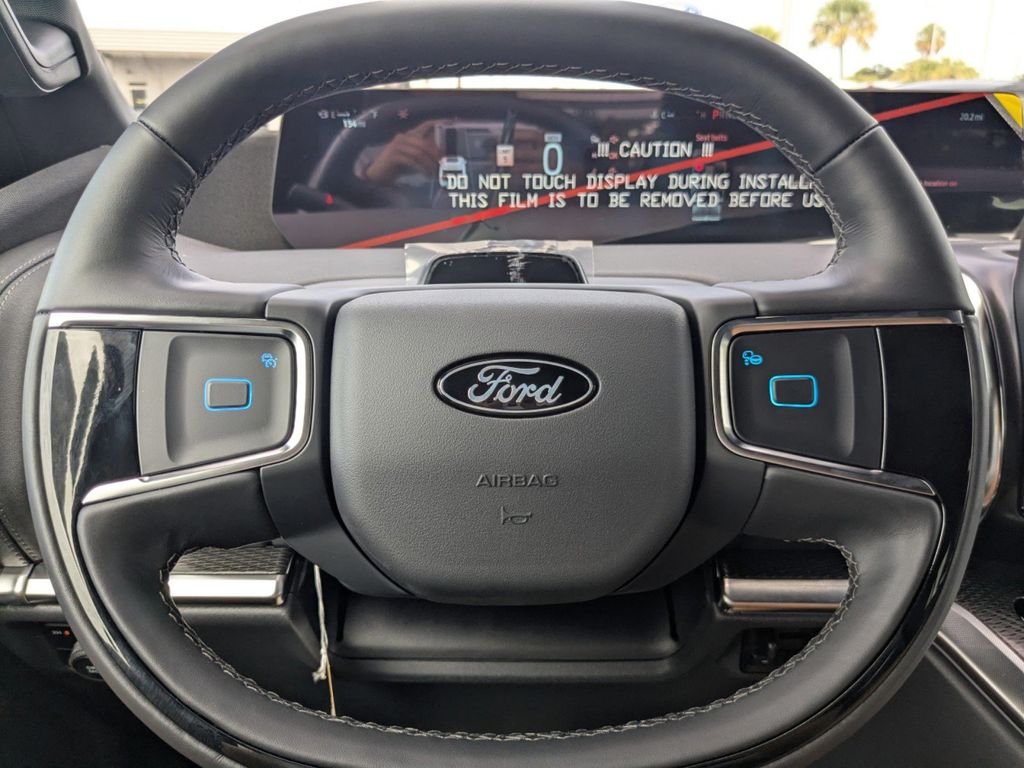 2025 Ford Expedition Platinum MAX photo 27
