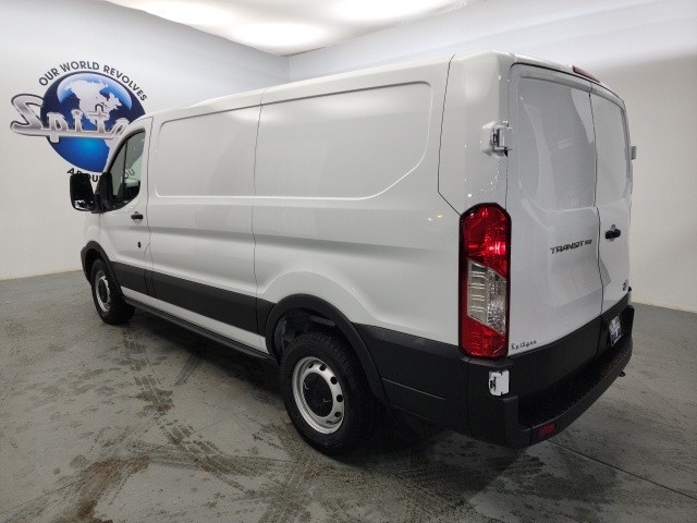 2024 Ford Transit Cargo Van photo 4