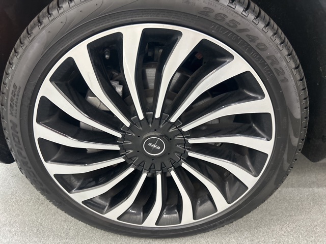 2022 Lincoln Nautilus Black Label photo 23