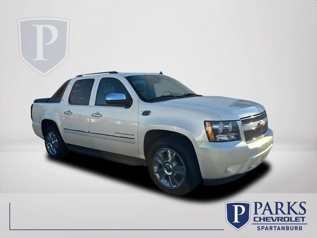 2010 Chevrolet Avalanche LTZ's photo