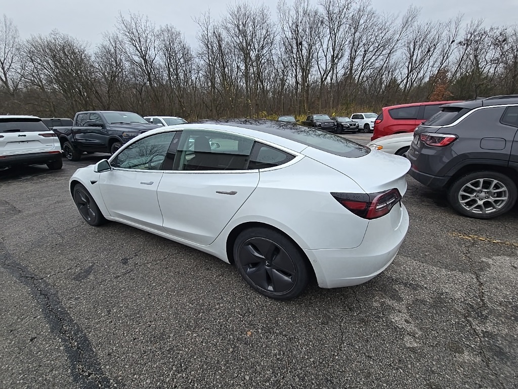 2020 Tesla Model 3 Standard Range Plus photo 4