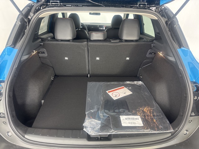 2026 Nissan Kicks SR photo 23
