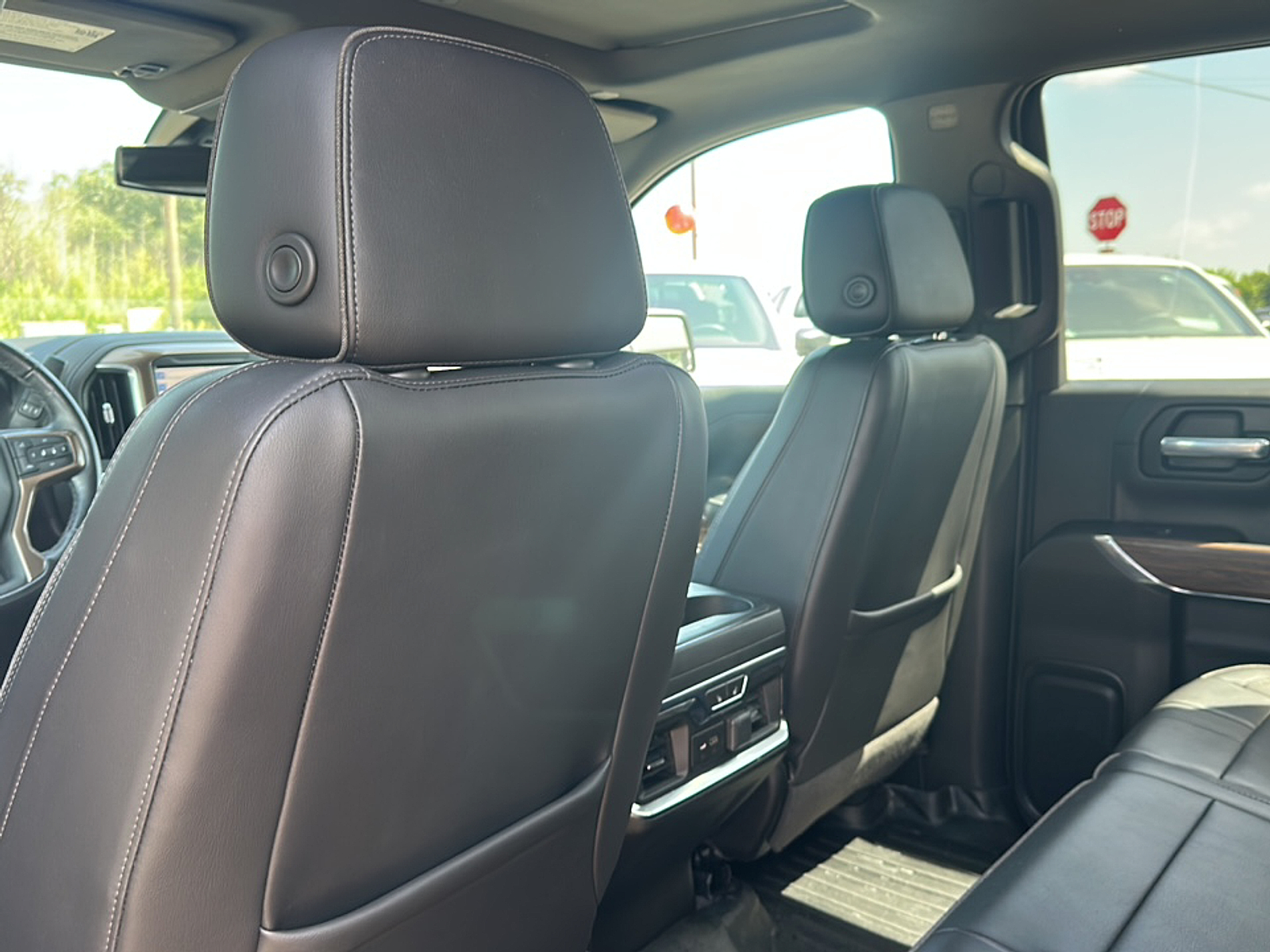 2021 Chevrolet Silverado 1500 High Country photo 4