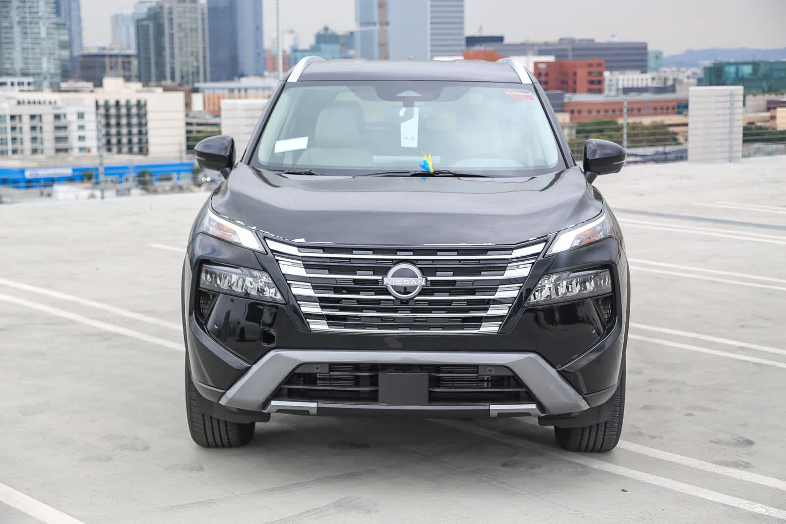 2025 Nissan Rogue SL photo 2