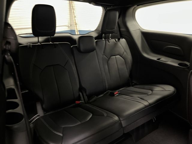 2026 Chrysler Pacifica photo 28