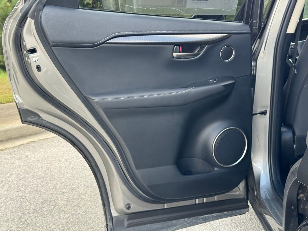 2019 Lexus NX 300h Luxury photo 25