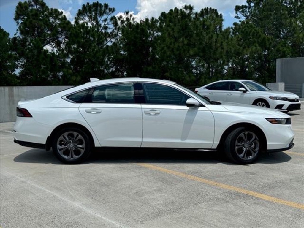 2025 Honda Accord Hybrid EX-L photo 3