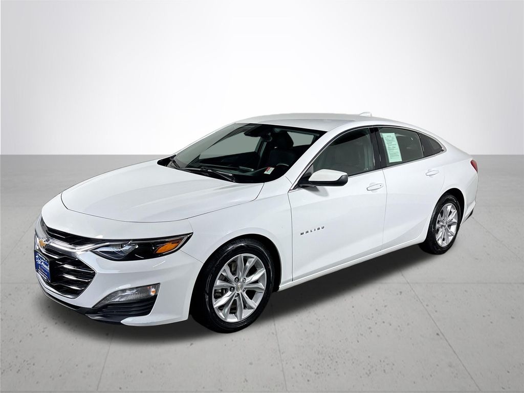 2023 Chevrolet Malibu 1LT photo 2