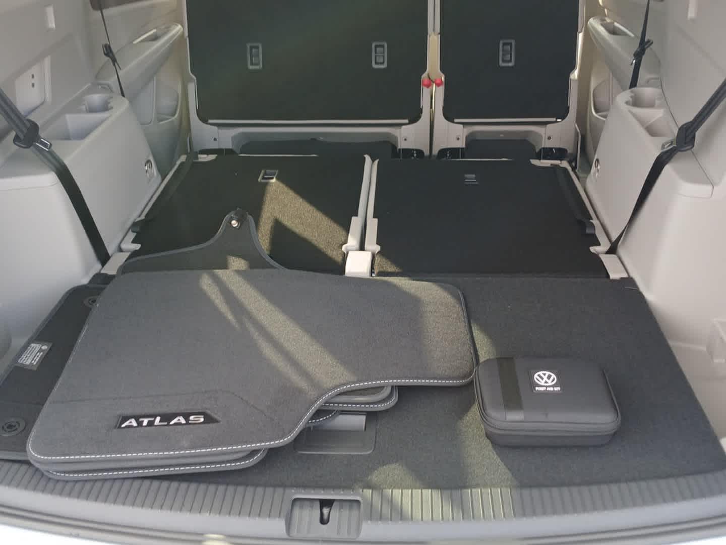 2026 Volkswagen Atlas SE photo 34
