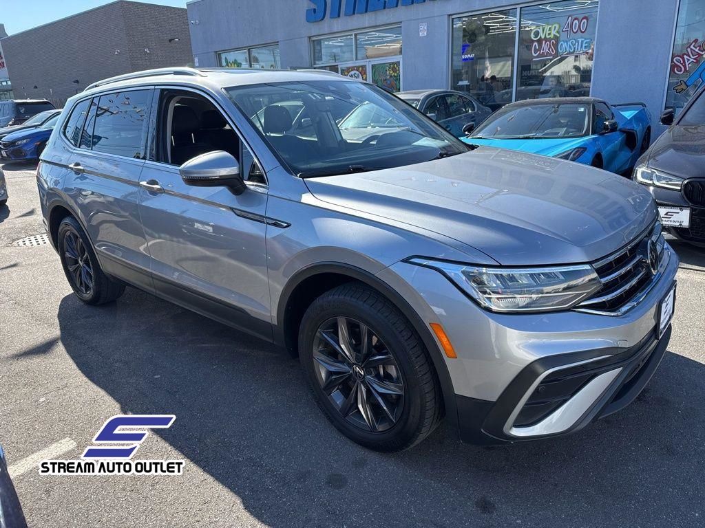 2023 Volkswagen Tiguan SE photo 9