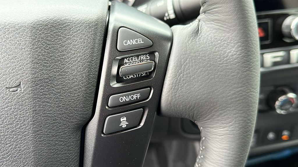2025 Nissan Frontier SV photo 13