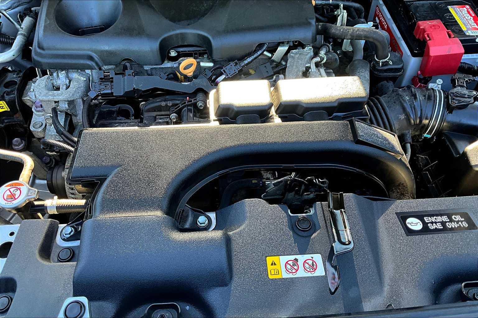 2021 Toyota RAV4 LE photo 30