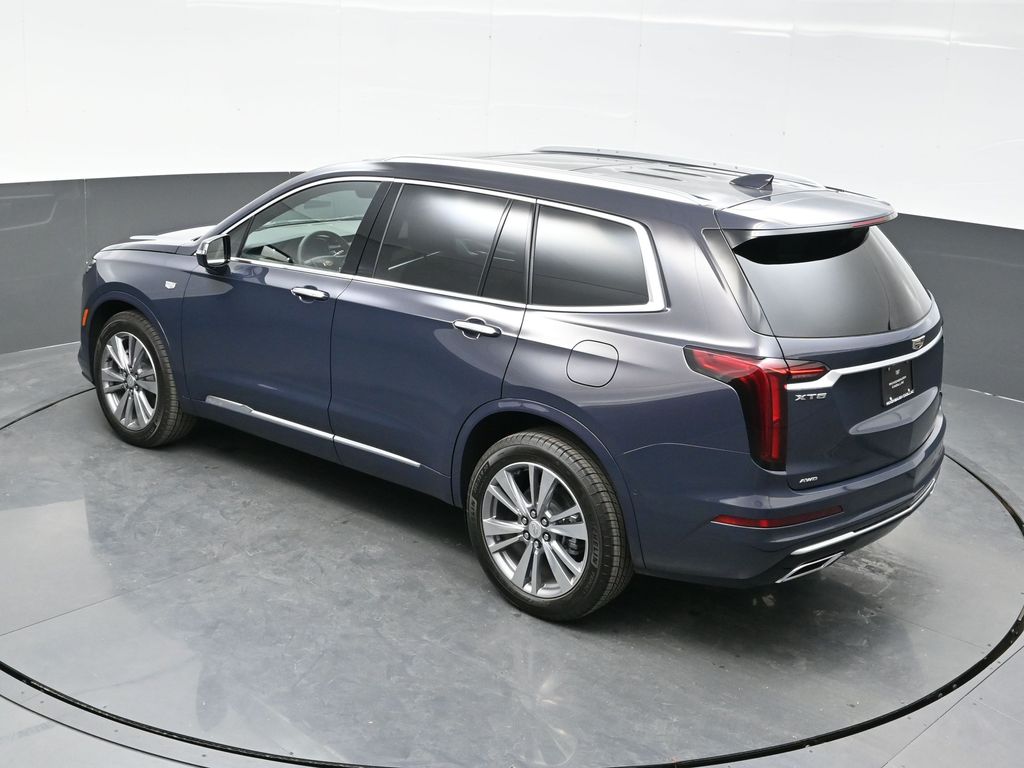 2025 Cadillac XT6 Premium Luxury photo 32