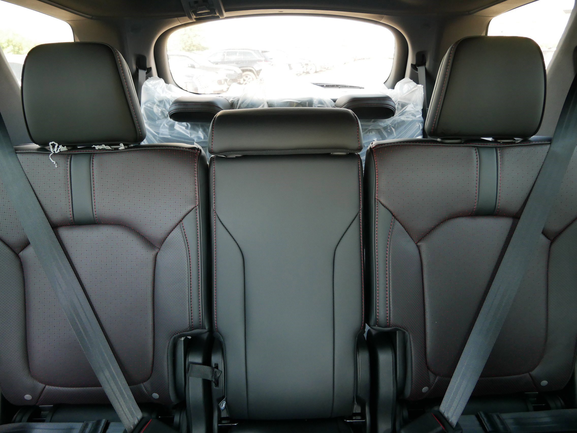 2025 Honda Pilot Black Edition photo 9