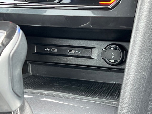 2022 Volkswagen Tiguan SE photo 23
