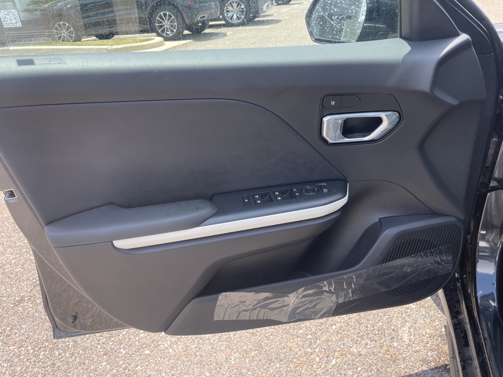 2025 Kia K4 GT-Line photo 9