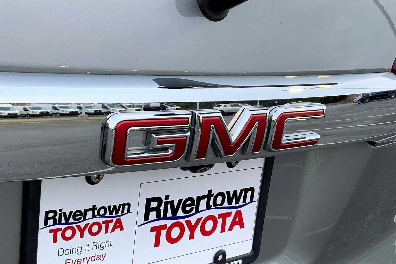 2023 Gmc Acadia SLT photo 9