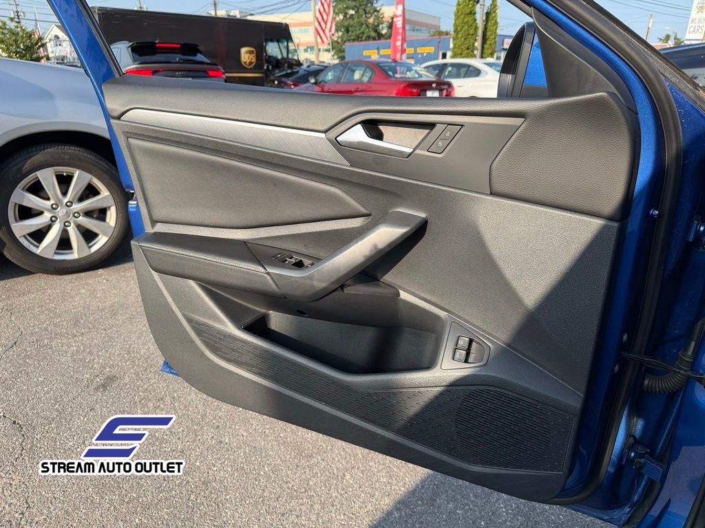 2024 Volkswagen Jetta 1.5T SE photo 18