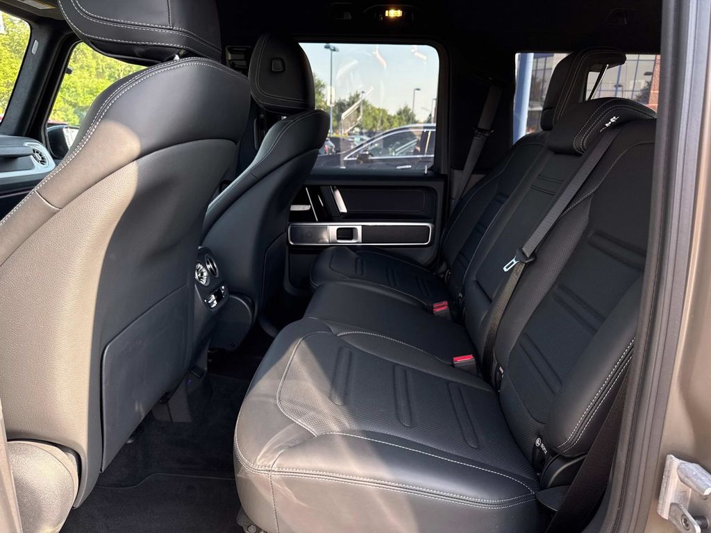 2025 Mercedes Benz G 550 photo 10