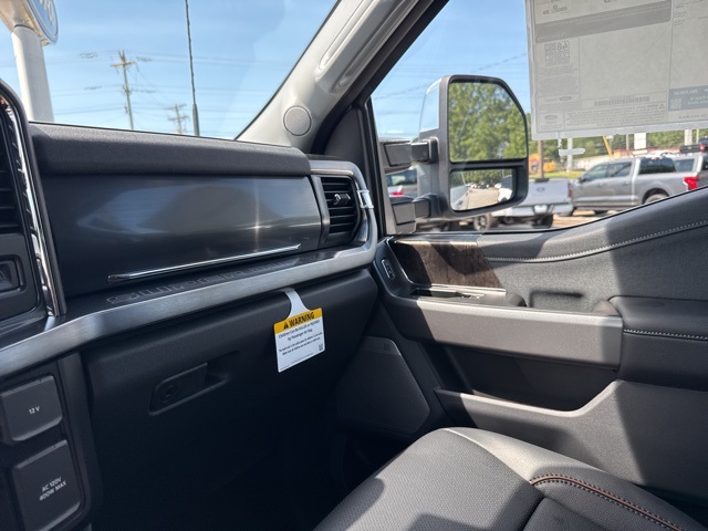 2026 Ford F-350 photo 32