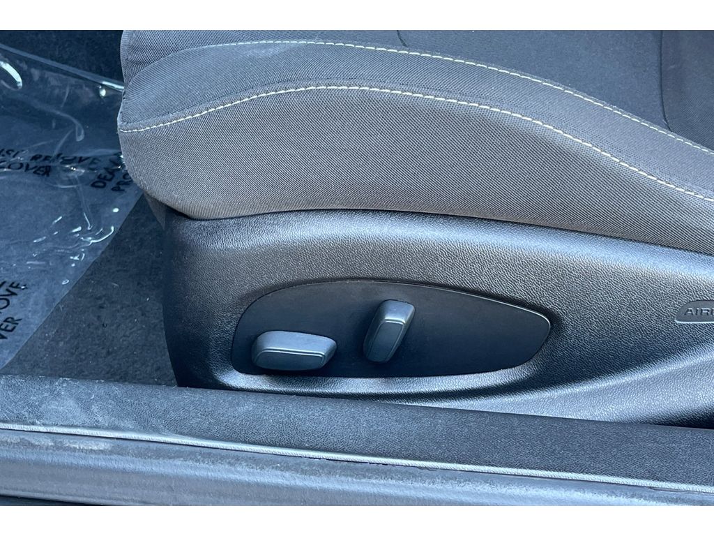 2017 Chevrolet Camaro 1LT photo 13