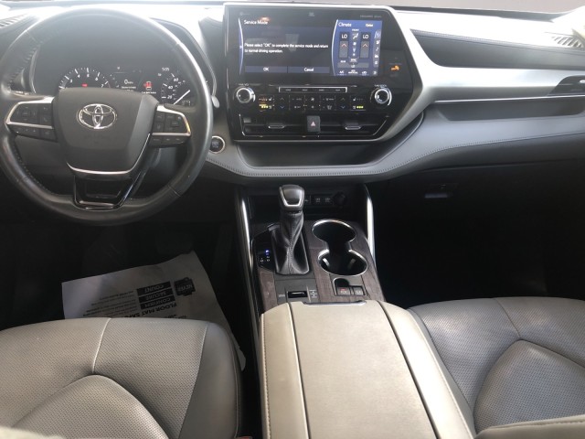 2021 Toyota Highlander Limited photo 11
