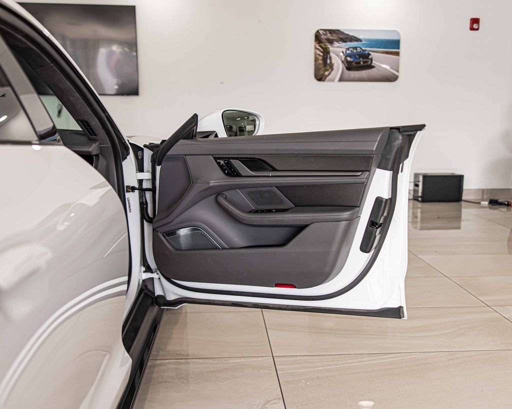 2020 PORSCHE TAYCAN - Image 42
