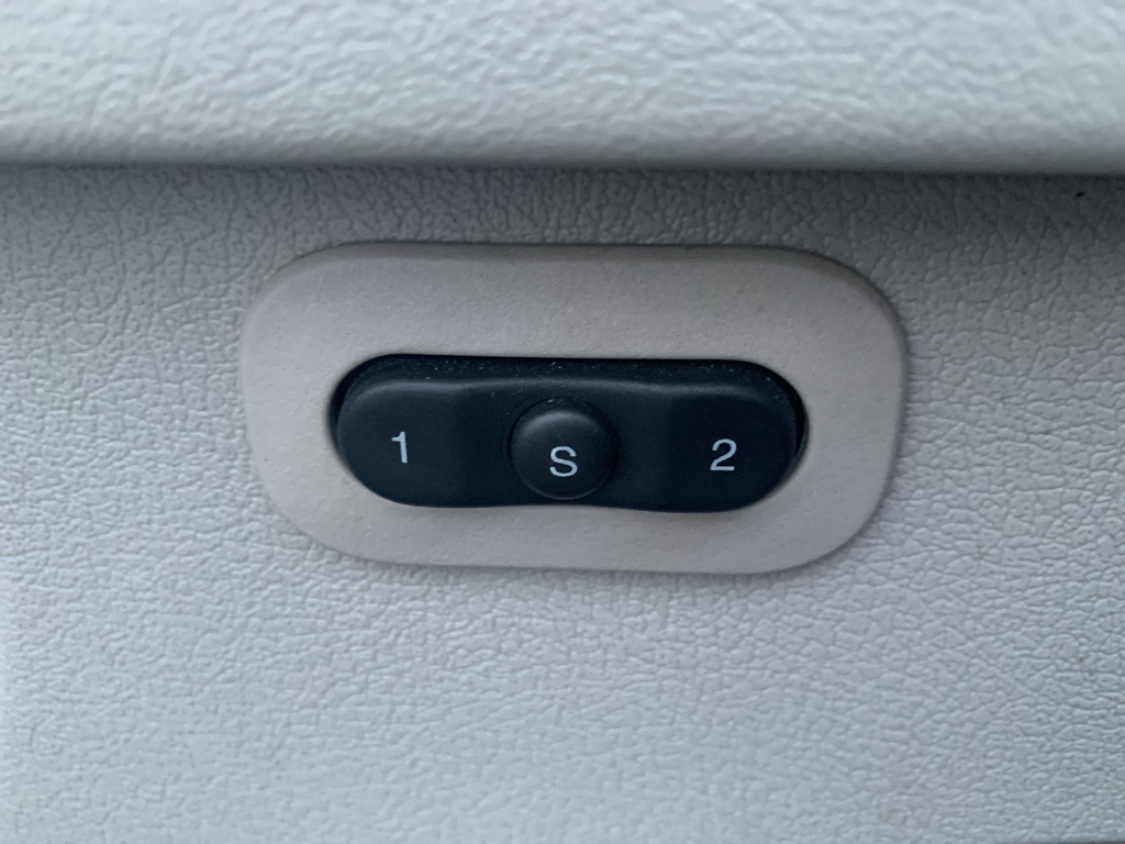 2010 Jeep Grand Cherokee Limited photo 13