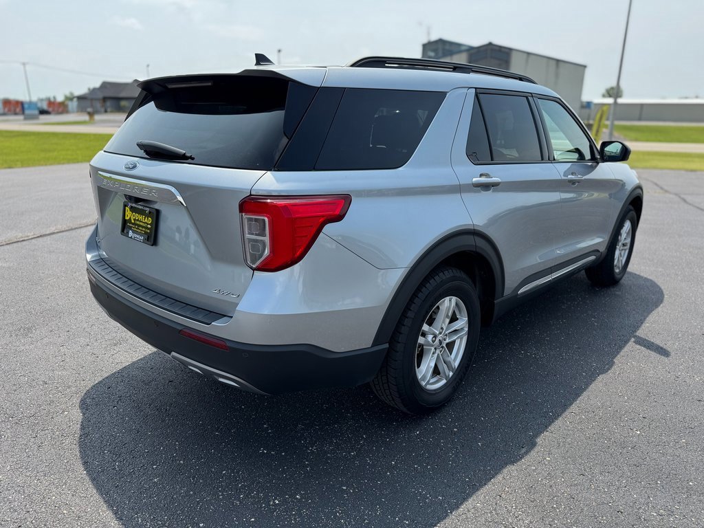 2023 Ford Explorer XLT photo 4