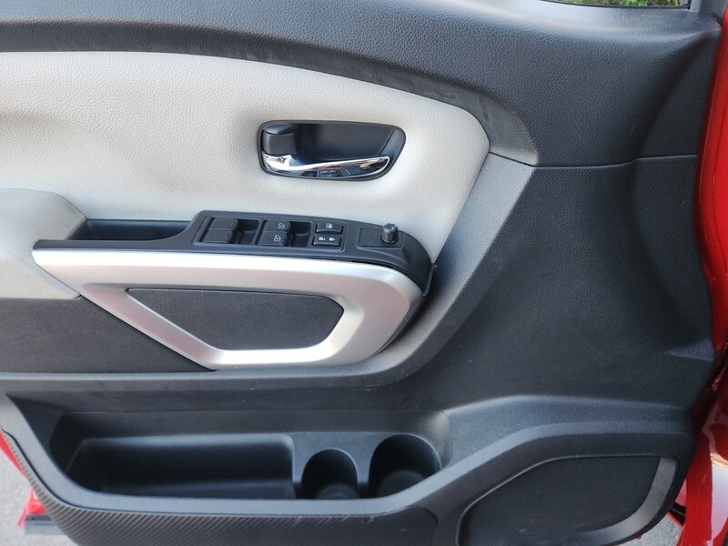 2021 Nissan Titan SV photo 29