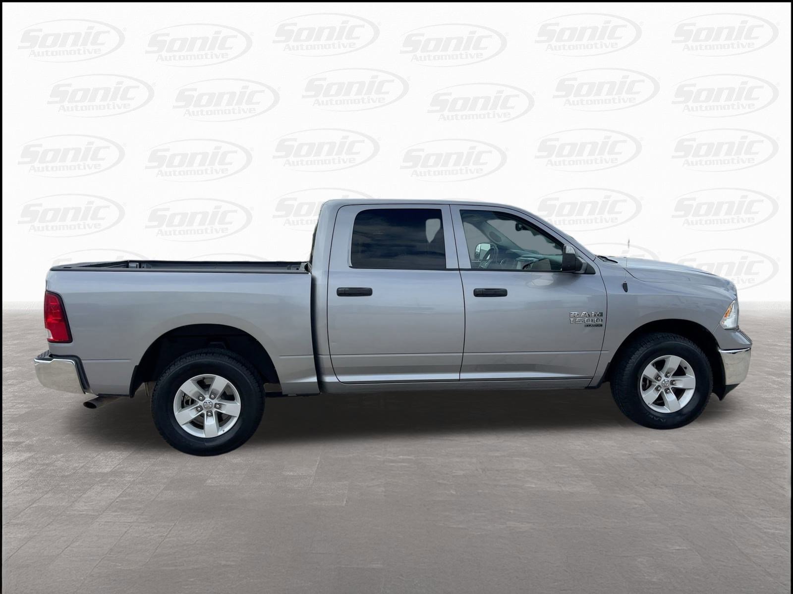2023 Ram 1500 Classic SLT photo 7