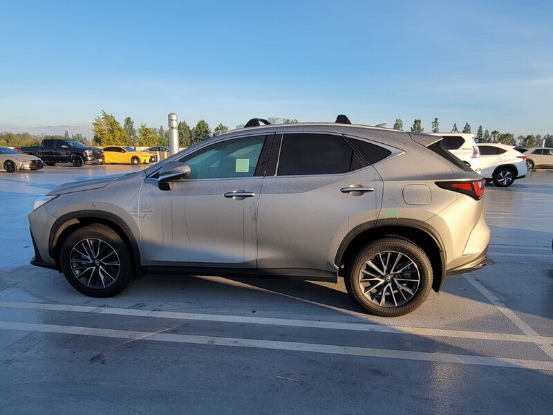 2025 Lexus NX 350h Premium photo 2