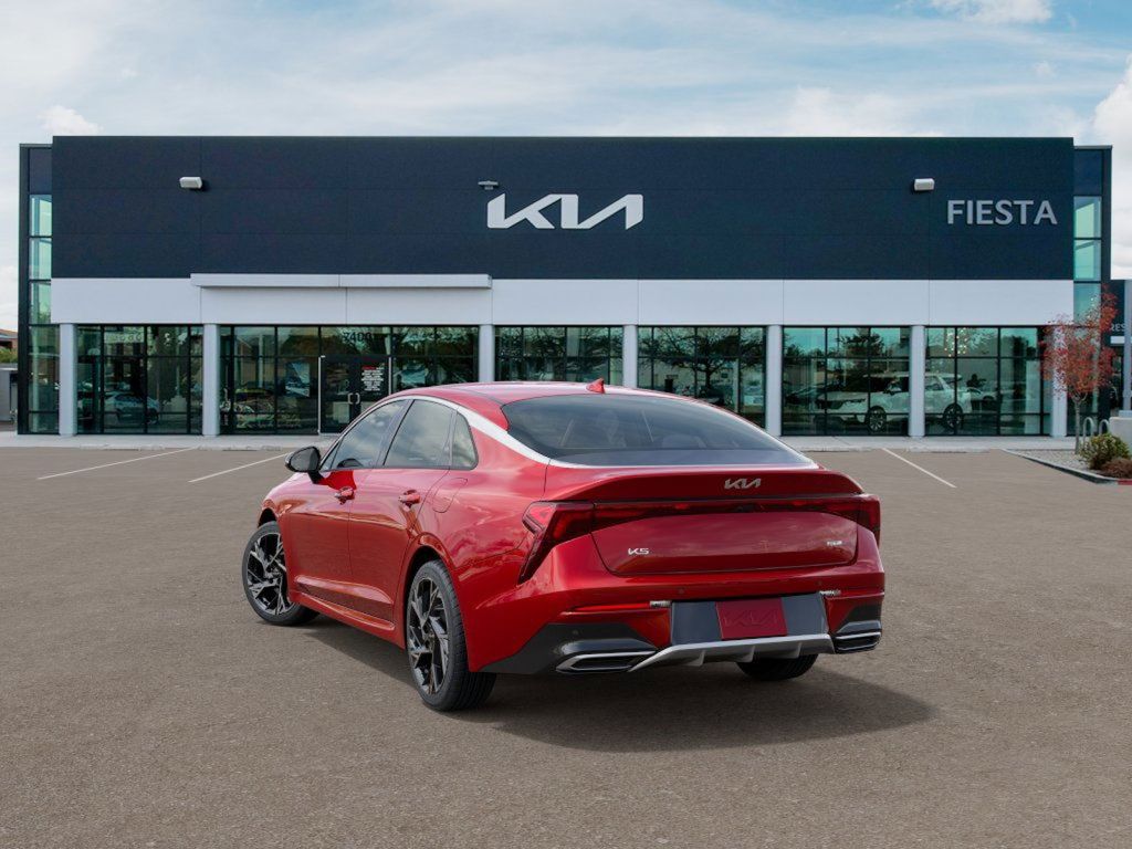 2025 Kia K5 GT-Line photo 4