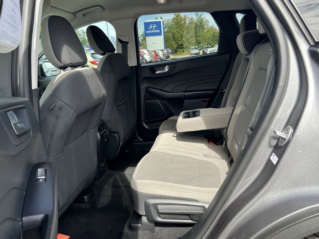 2021 Ford Escape SE photo 12