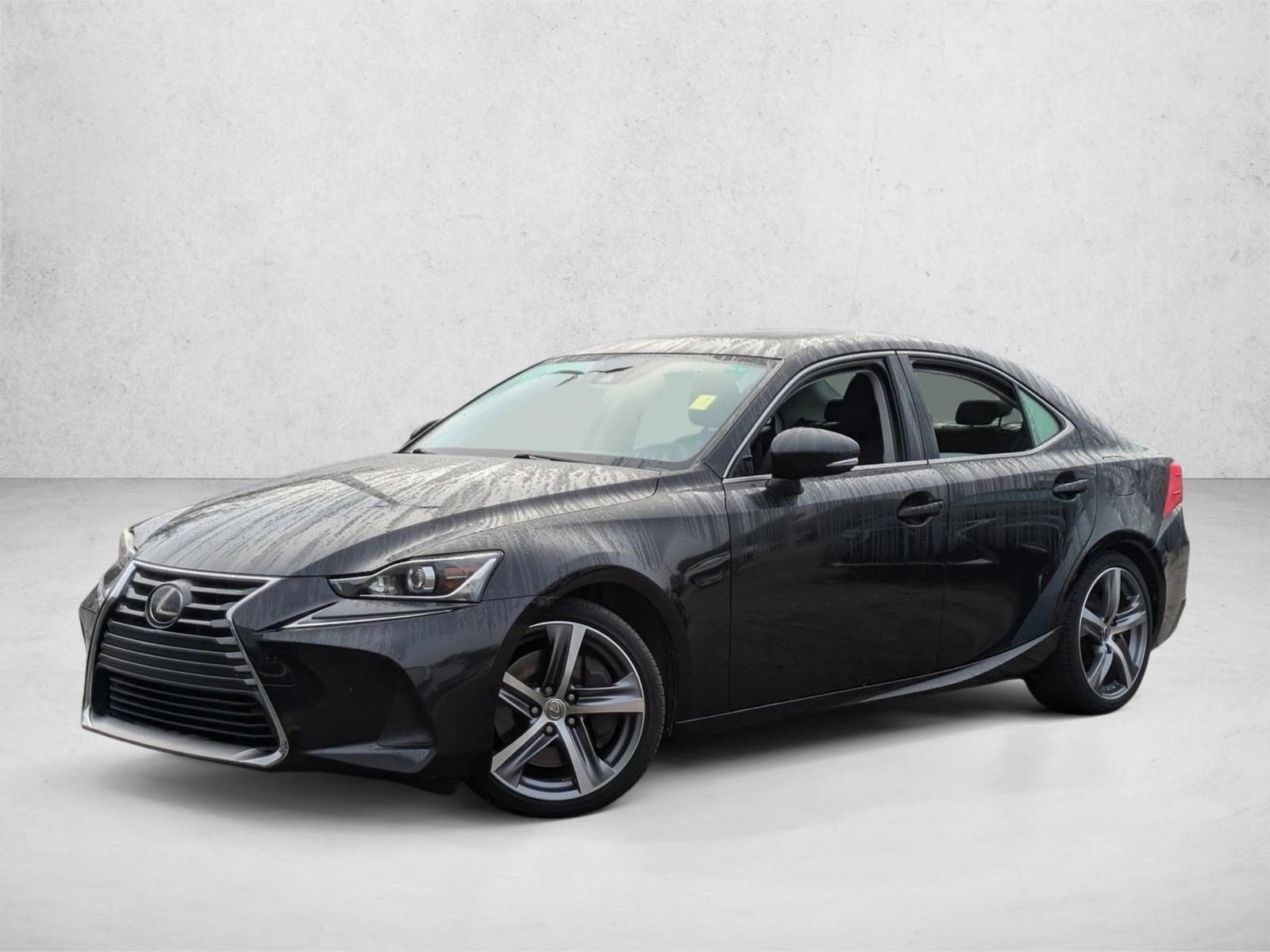 2018 Lexus IS 300's photo