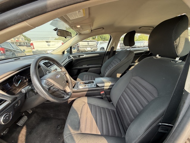 2018 Ford Fusion SE photo 11