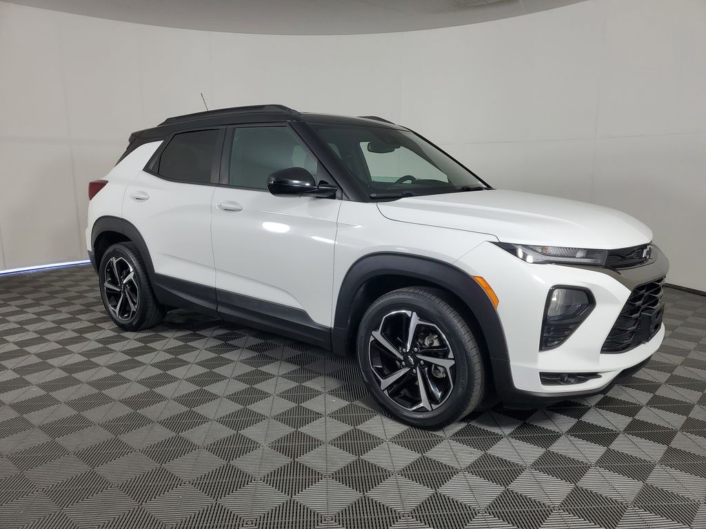 2021 Chevrolet Trailblazer RS photo 2