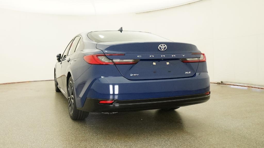 2025 Toyota Camry XLE photo 16