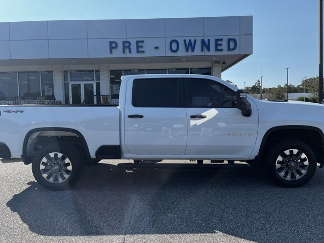 2024 Chevrolet Silverado 2500HD Custom photo 3